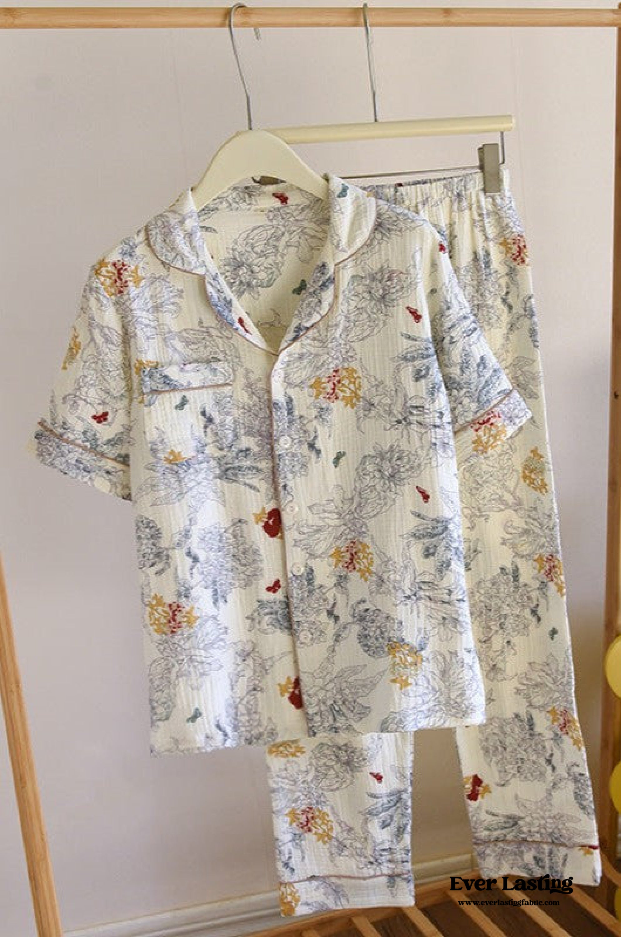 Floral Garden Short Sleeves And Pants Cotton Pajama Set / Blue Pajamas