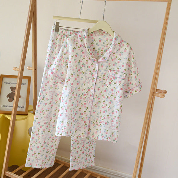 Floral Garden Short Sleeves And Pants Cotton Pajama Set / White Small/Medium Pajamas