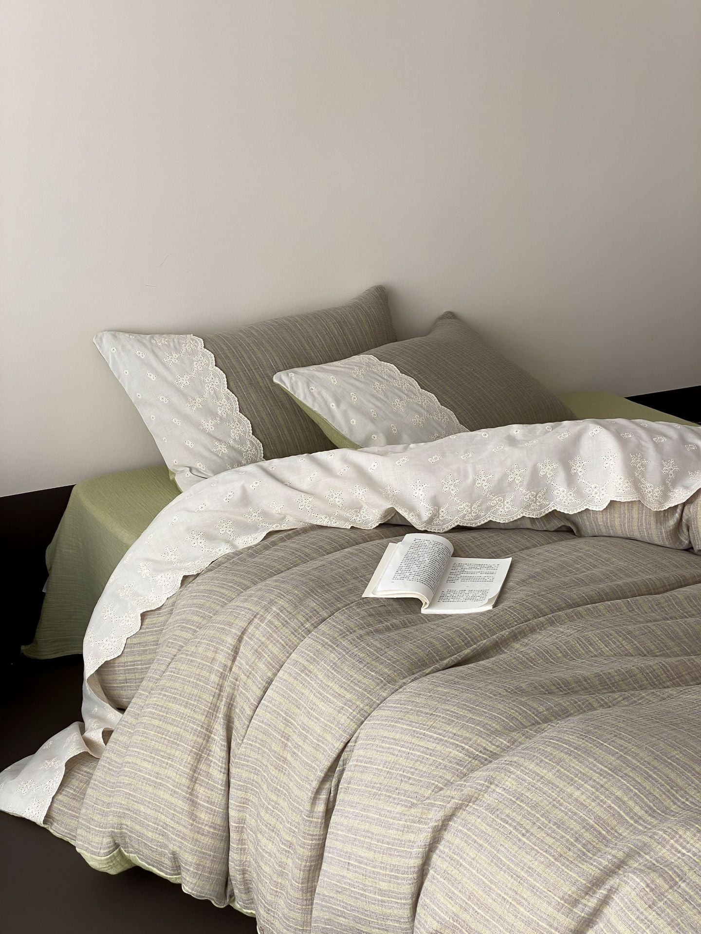 Florence Lace Double Gauze Striped Bedding Bundle - Ever Lasting