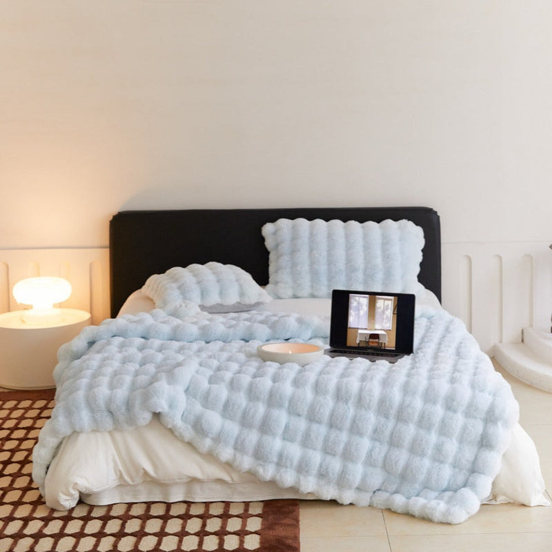 Fluffy Plush Throw Blanket / Blue, Best Stylish Bedding