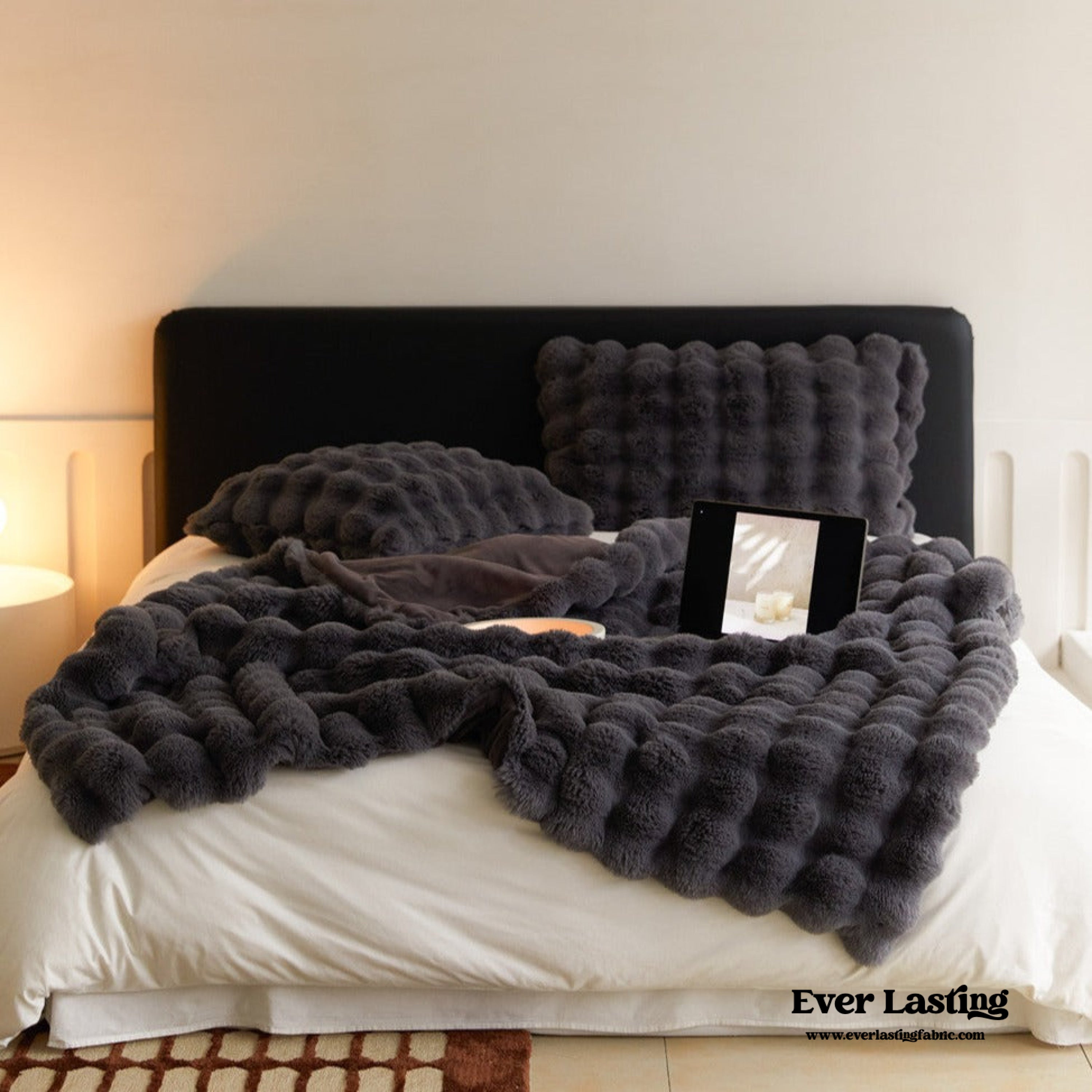 Fluffy Plush Throw Blanket / Gray Blankets