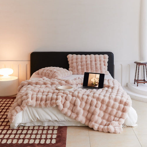 Fluffy Plush Throw Blanket / Pink Small Blankets