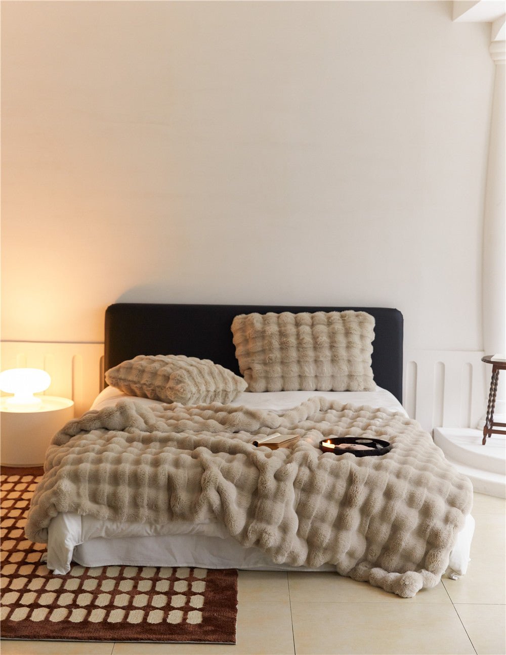  - Ever Lasting - Fluffy Plush Throw Blanket / White - Blankets - Ever Lasting