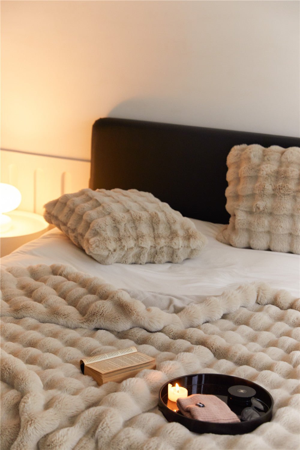  - Ever Lasting - Fluffy Plush Throw Blanket / White - Blankets - Ever Lasting