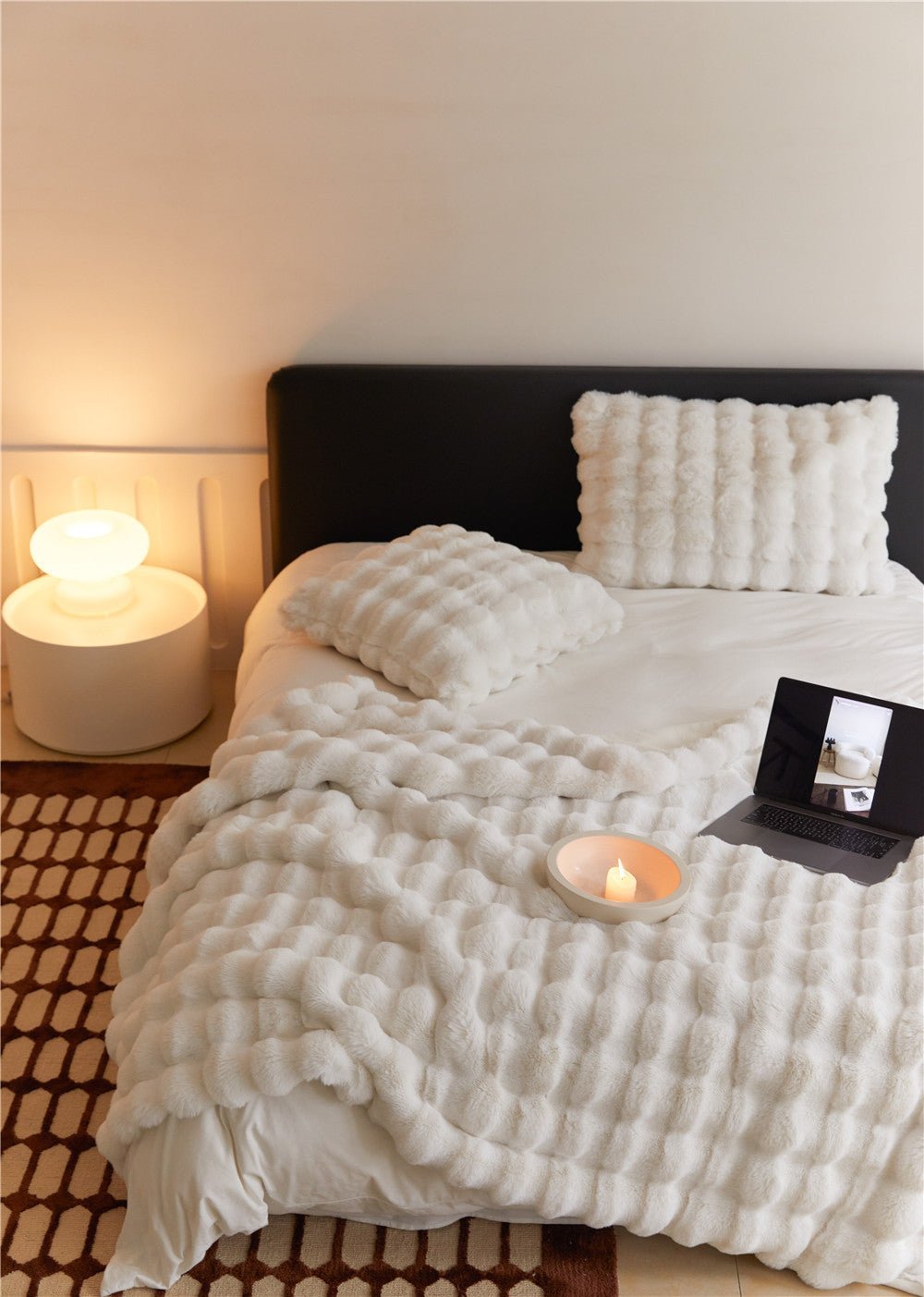  - Ever Lasting - Fluffy Plush Throw Blanket / White - Blankets - Ever Lasting