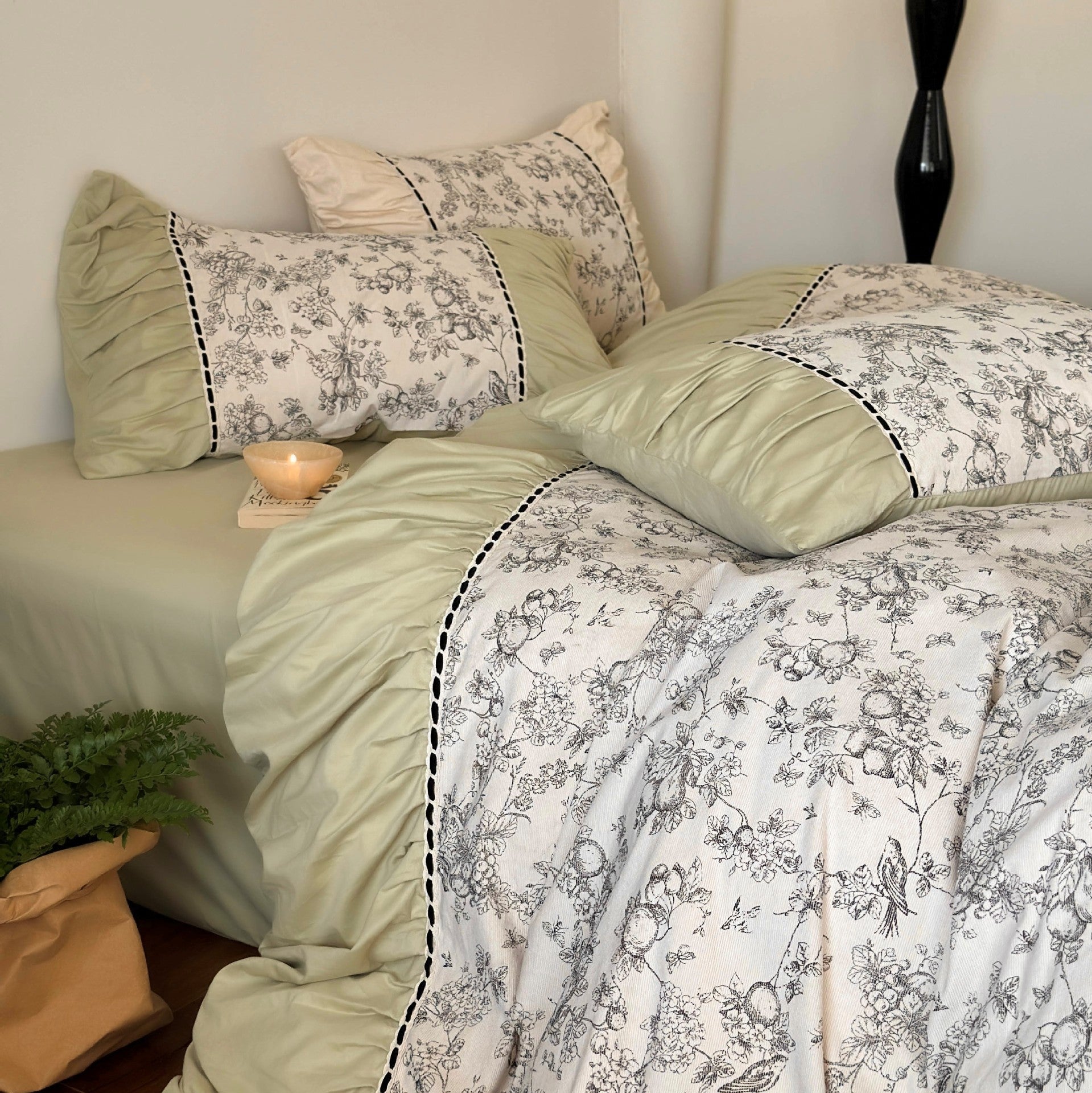  - Ever Lasting - French Black Lace Bedding Set / Cream - Bedding Set - Ever Lasting