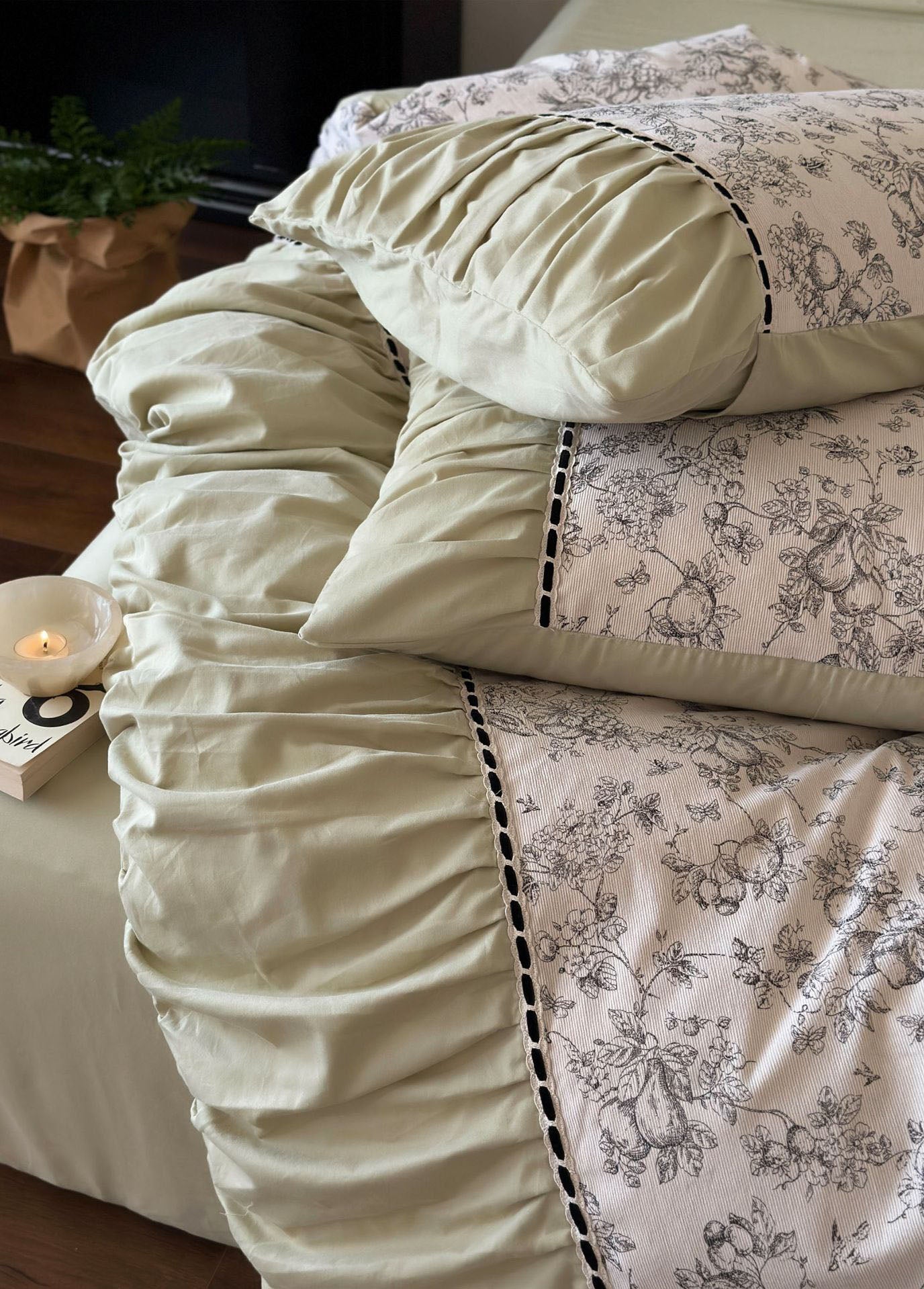  - Ever Lasting - French Black Lace Bedding Set / Pink - Bedding Set - Ever Lasting