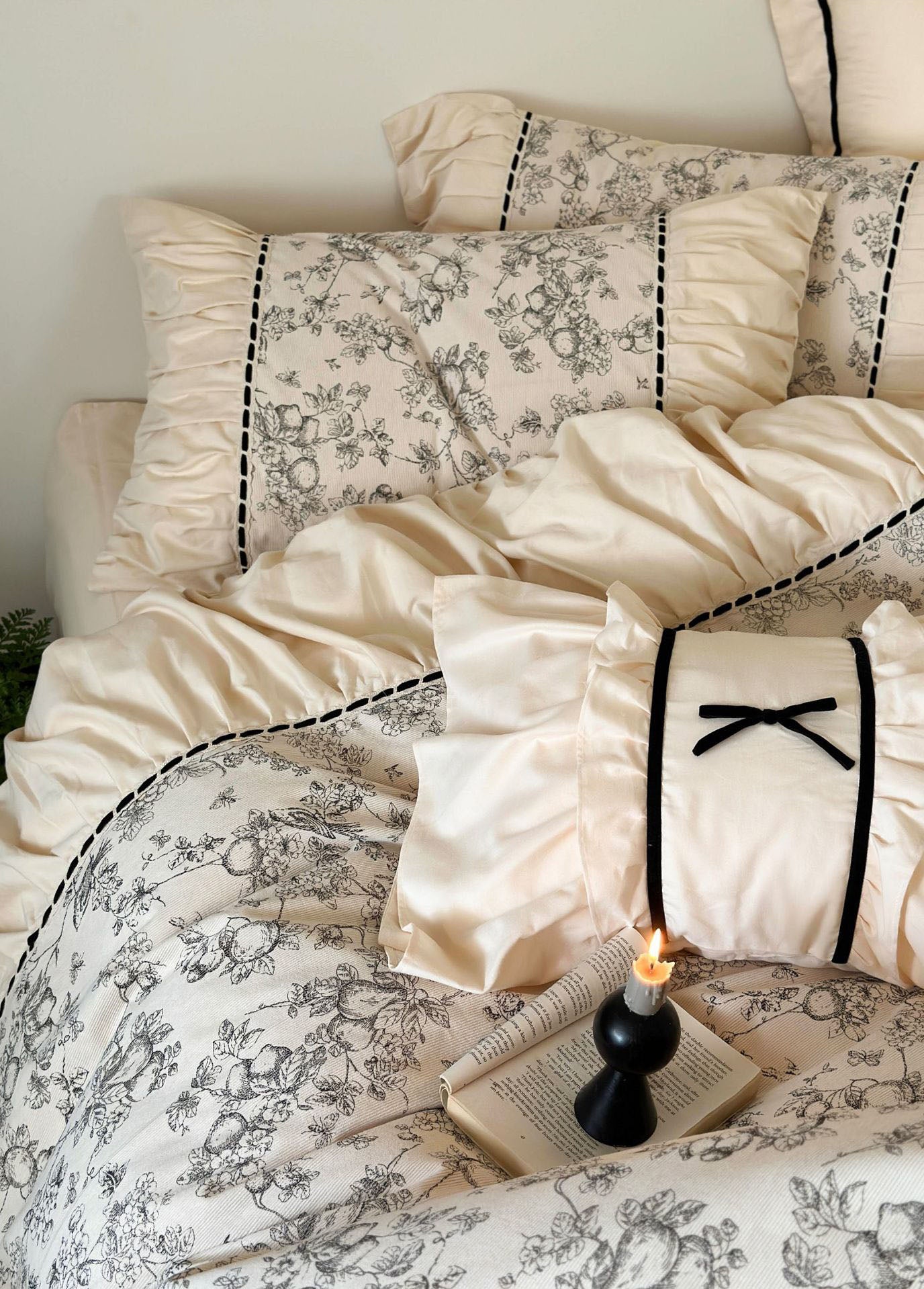  - Ever Lasting - French Black Lace Bedding Set / Pink - Bedding Set - Ever Lasting