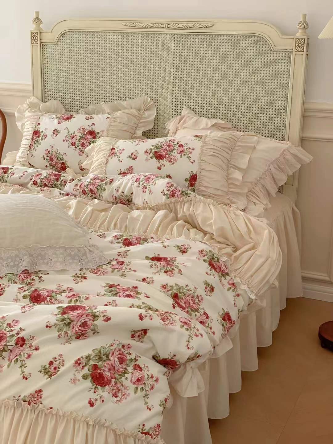  - Ever Lasting - French Rose Floral Ruffle Bedding Set / White - Bedding Set - Ever Lasting