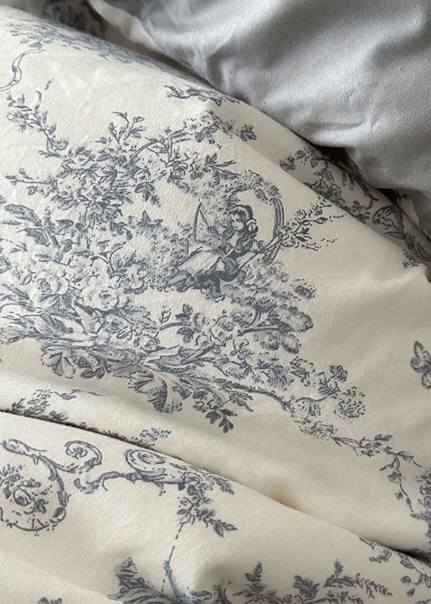 French Ruffle Floral Bedding Set / Gray - Ever Lasting