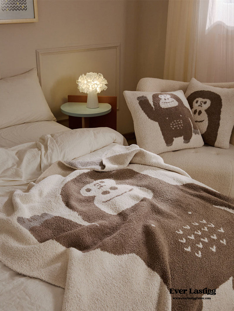 Go Chimpanzee Blanket & Pillows / Brown Blankets