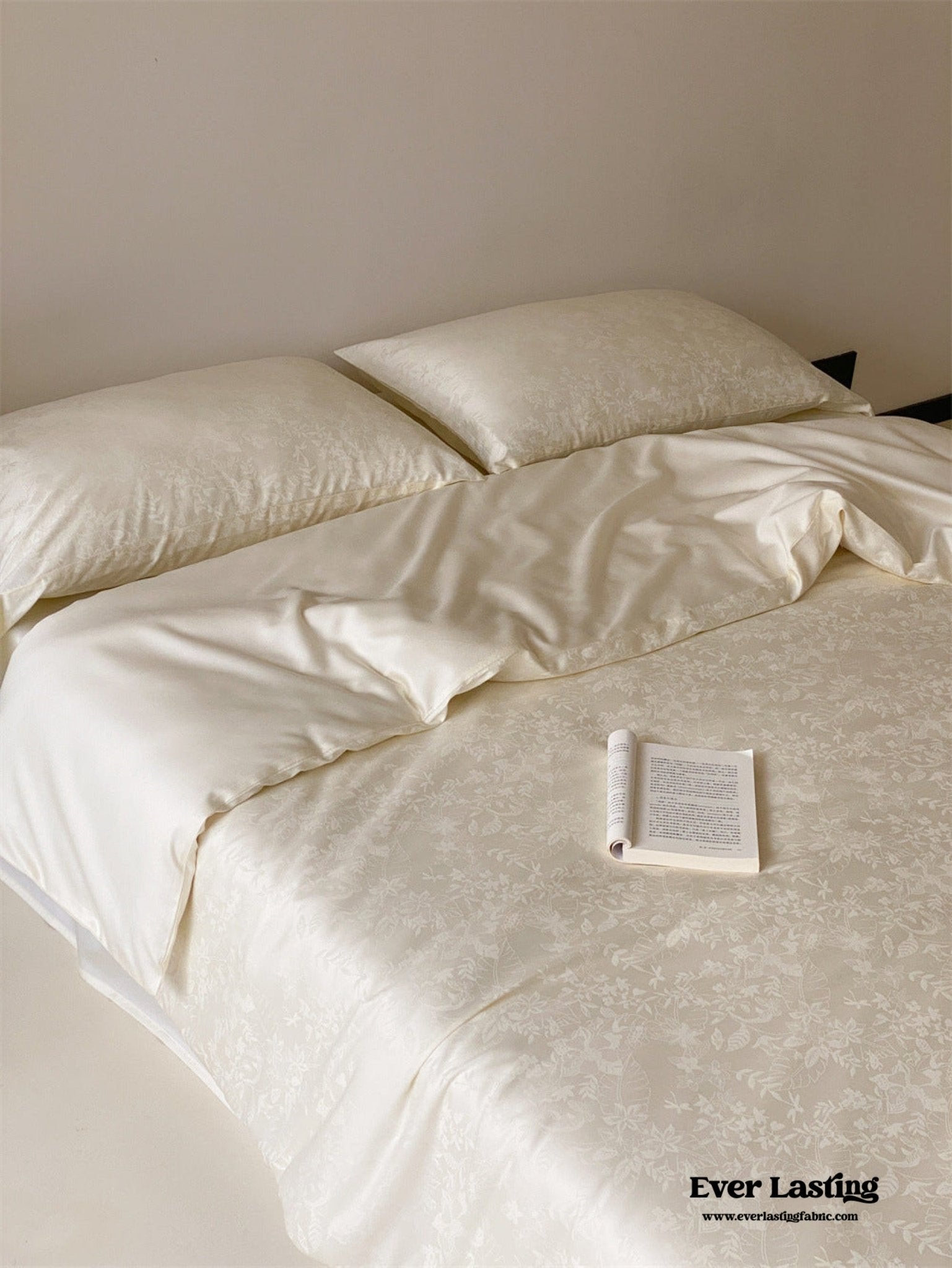 Grace Silky Floral Luxury Bedding Bundle - Ever Lasting