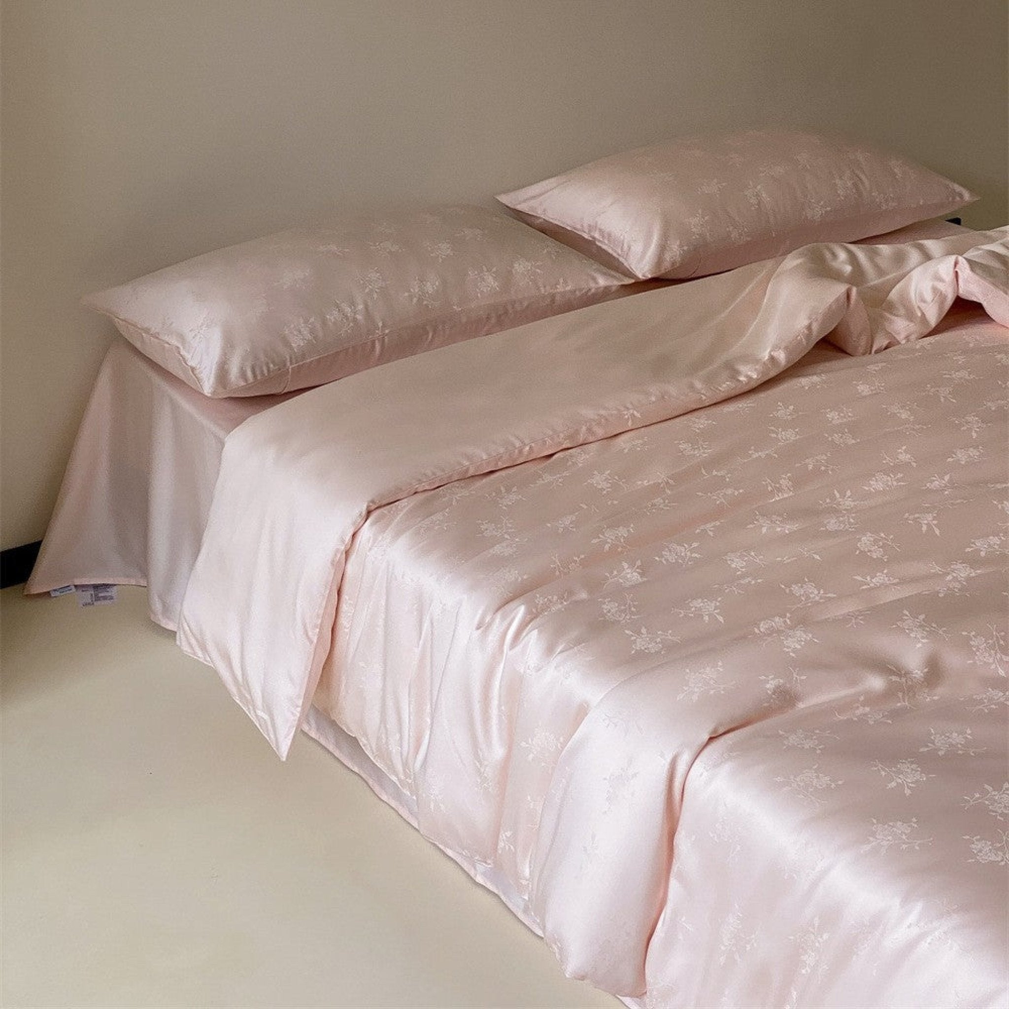 Grace Silky Floral Luxury Bedding Set Pink Ever Lasting
