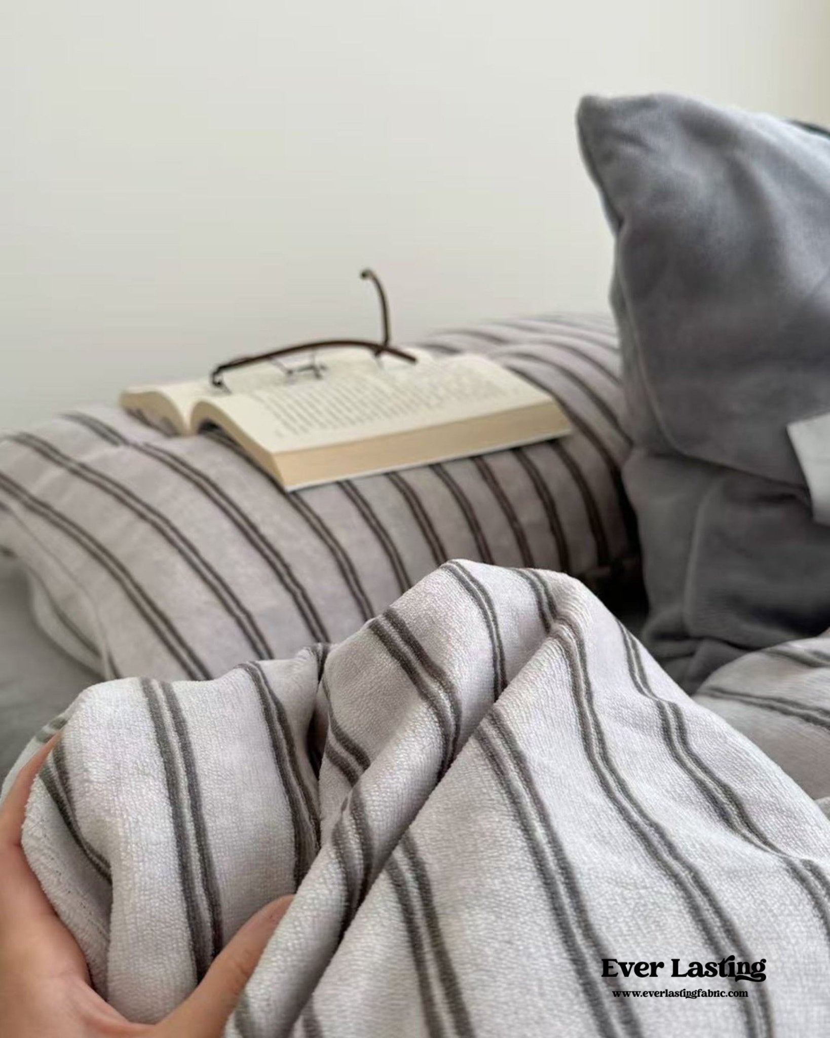 Hazel Minimalist Stripe Velvet Bedding Set / Brown - Ever Lasting