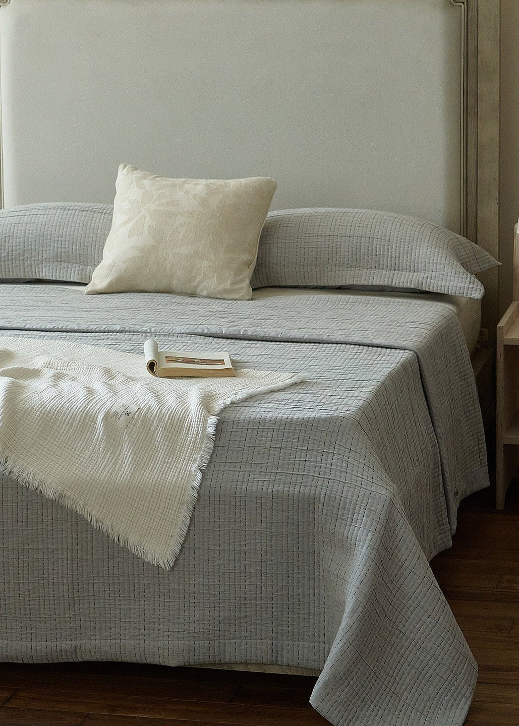  - Ever Lasting - Helena Jacquard Throw Blanket (7 Shades) - Blanket - Ever Lasting