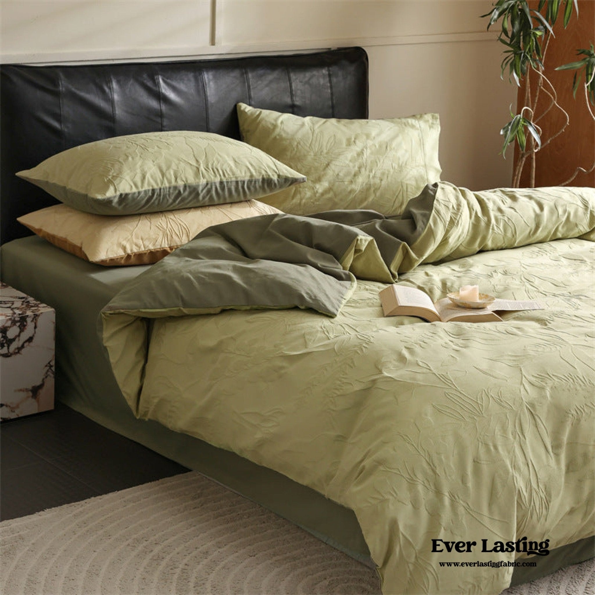 Hidden Garden Jacquard Floral Bedding Set / Moss Green - Ever Lasting