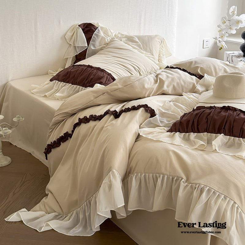 Hot Cocoa Ruffle Bedding Set / Beige Brown