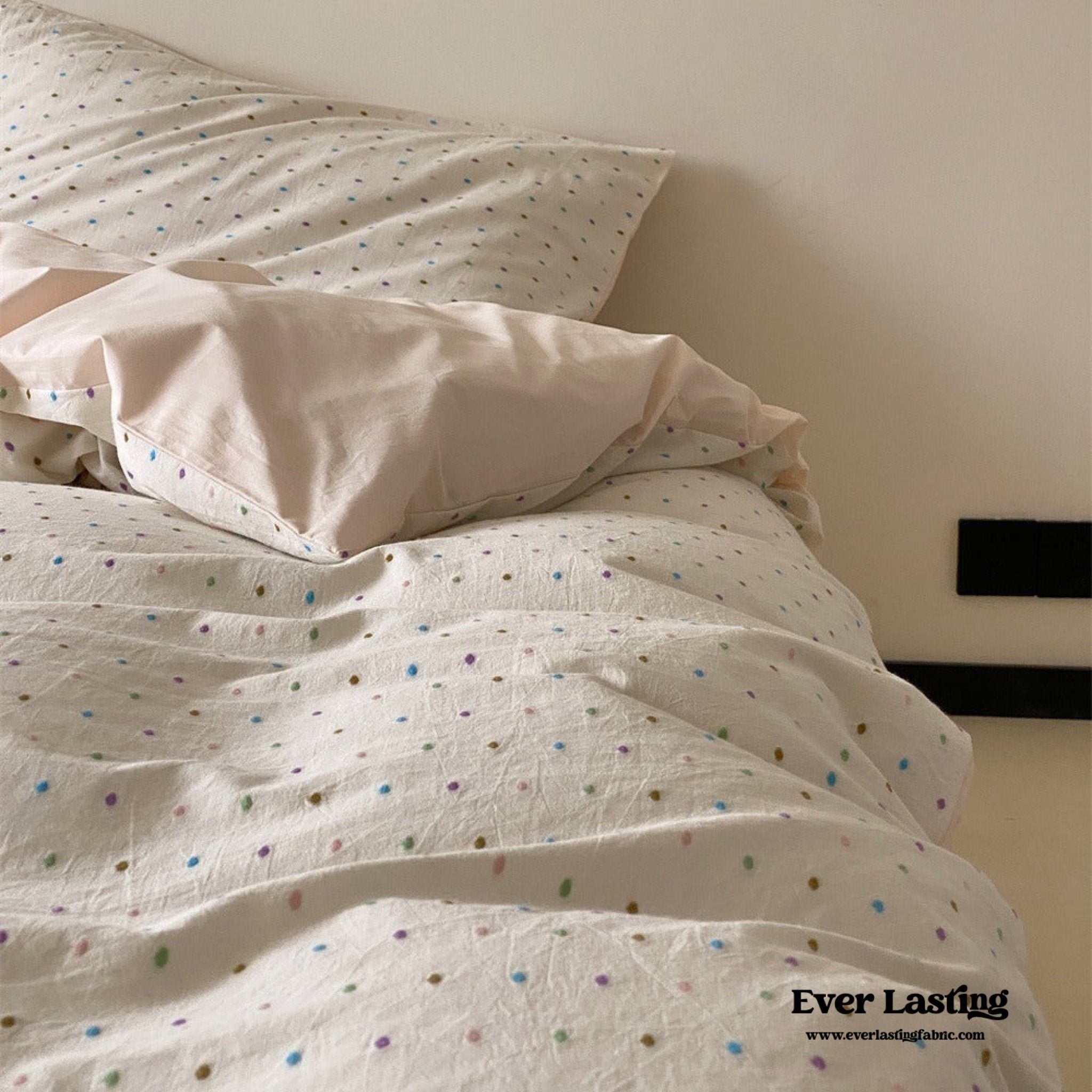 Iris Polka Dot Jacquard Bedding Set - Ever Lasting
