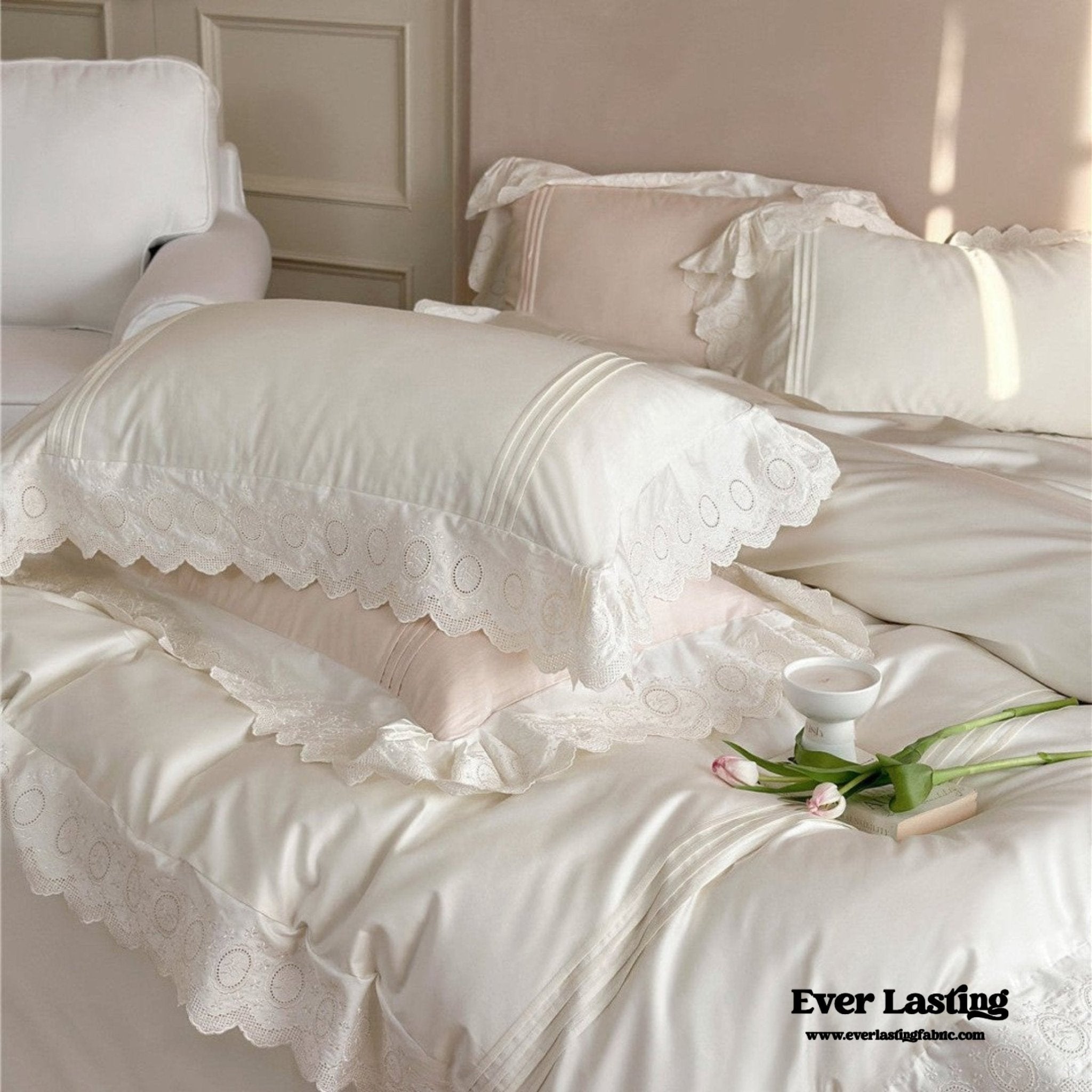 Isabelle Silky Cottage Ruffled Bedding Set / Pink - Ever Lasting