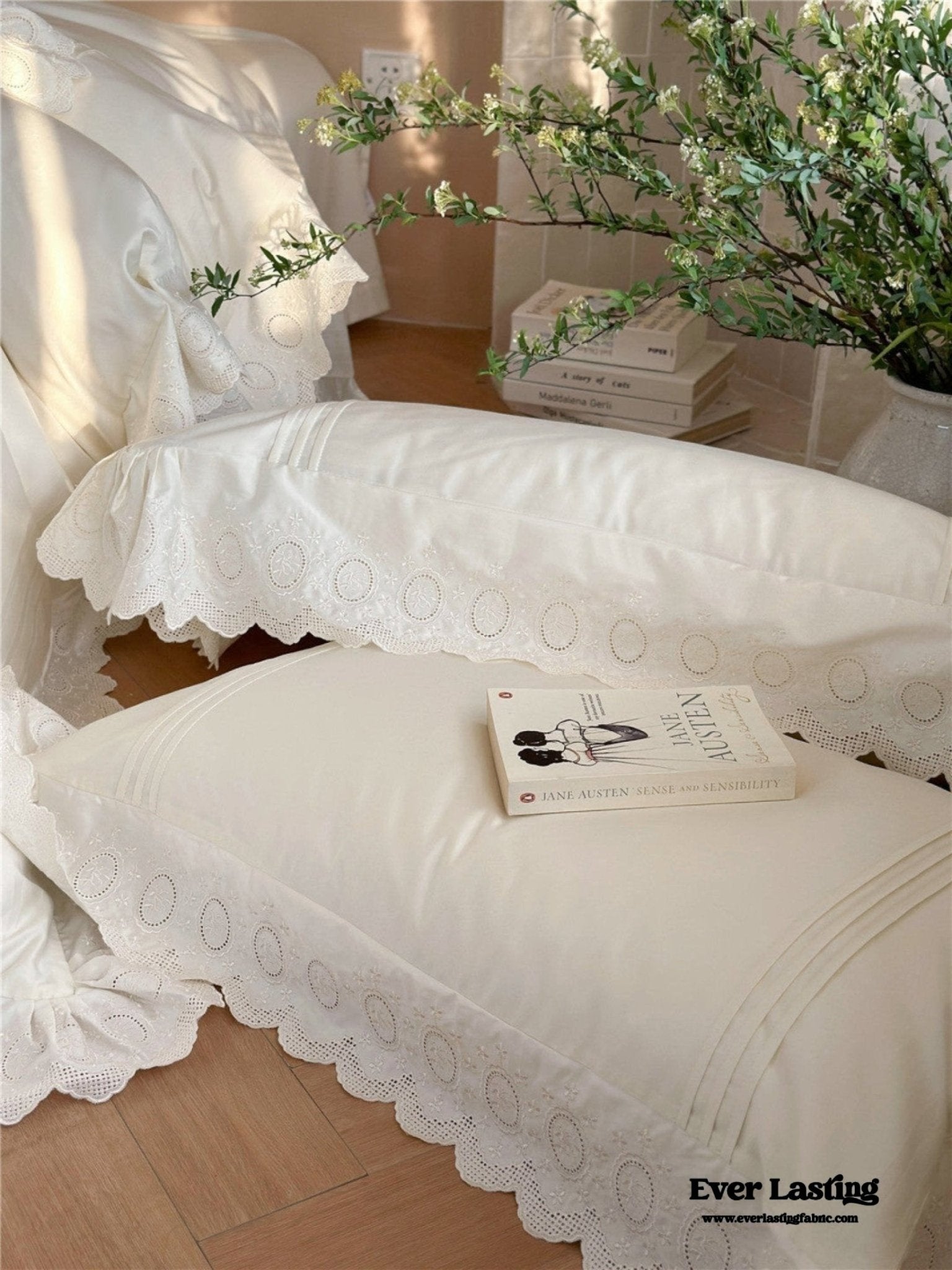 Isabelle Silky Cottage Ruffled Bedding Set / White - Ever Lasting