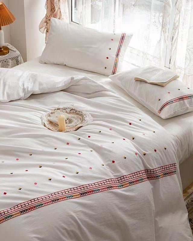Isla White Floral Embroidered Bedding Set / Rainbow - Ever Lasting