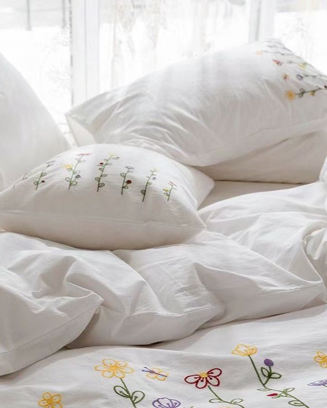 Isla White Floral Embroidered Bedding Set / Rainbow - Ever Lasting