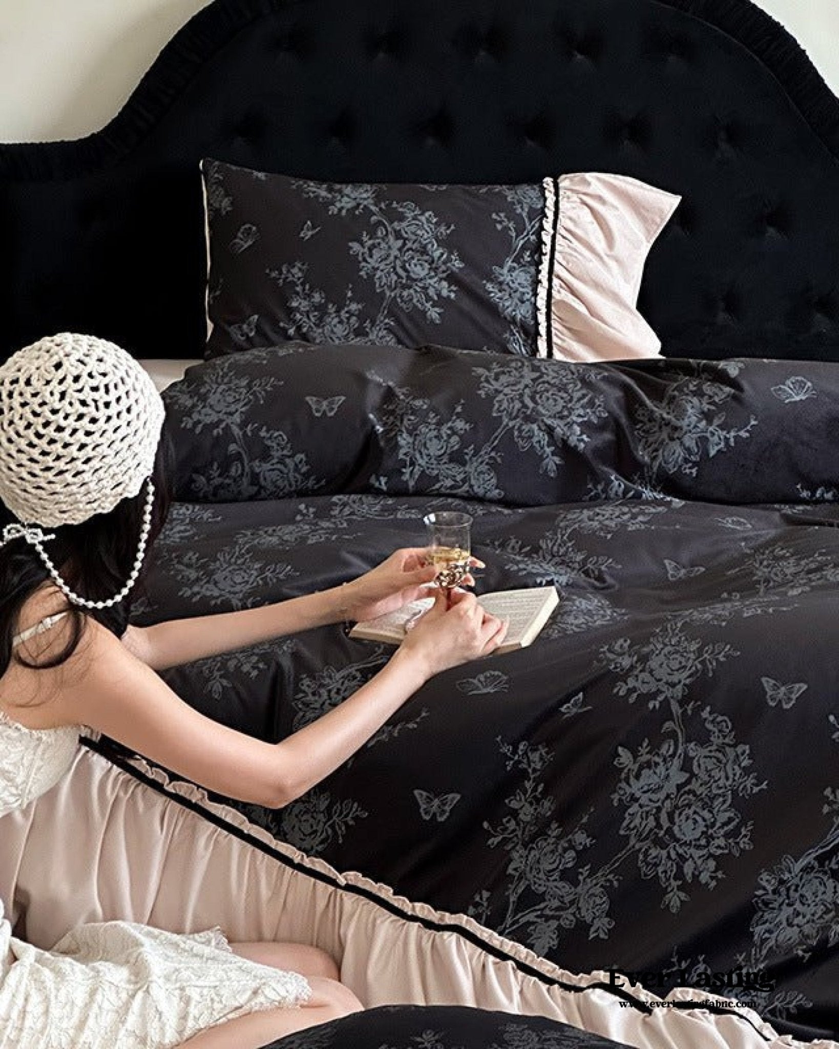 Jacquard Gilded Velvet Ruffled Bedding Bundle - Ever Lasting