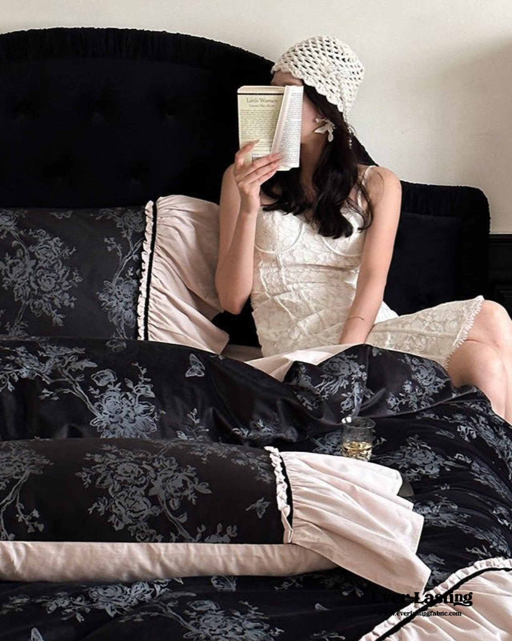 Jacquard Gilded Velvet Ruffled Bedding Set / Brown - Ever Lasting