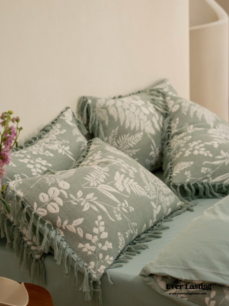 Jacquard Tufted Floral Bedding Set / Pink