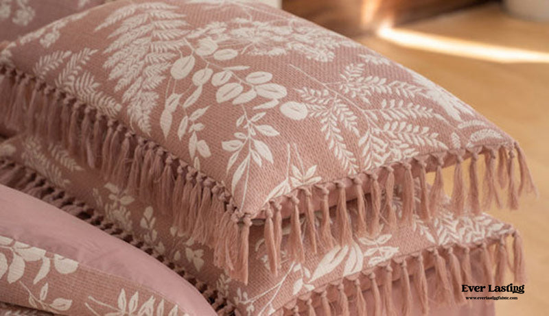 Jacquard Tufted Floral Bedding Set / Pink