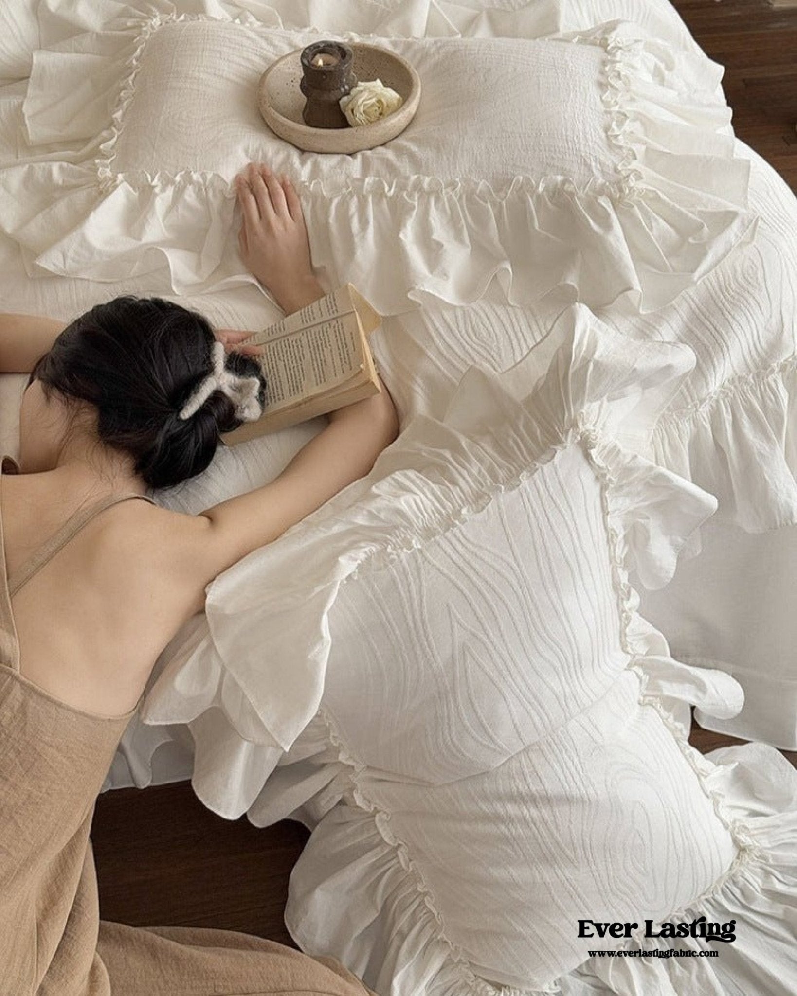 Jasmine White Ruffled Jacquard Bedding Set - Ever Lasting