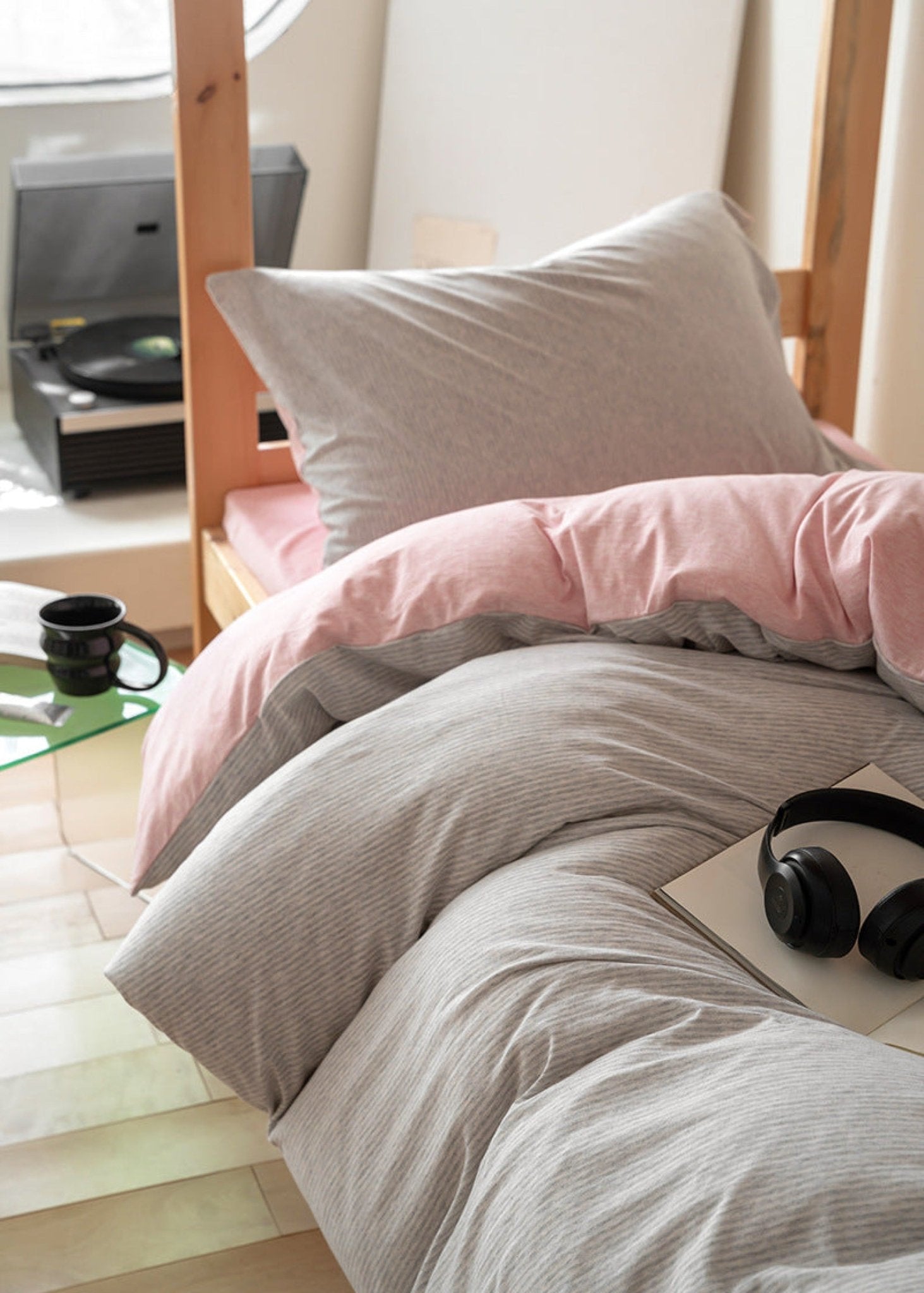 Jersey Knit Twin Dorm Bedding Bundle - Ever Lasting