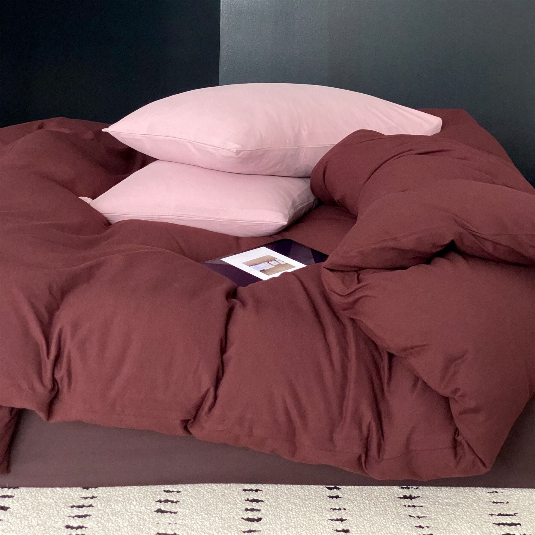  - Ever Lasting - Julian Minimalist Bedding Set / Brown - Bedding Set - Ever Lasting