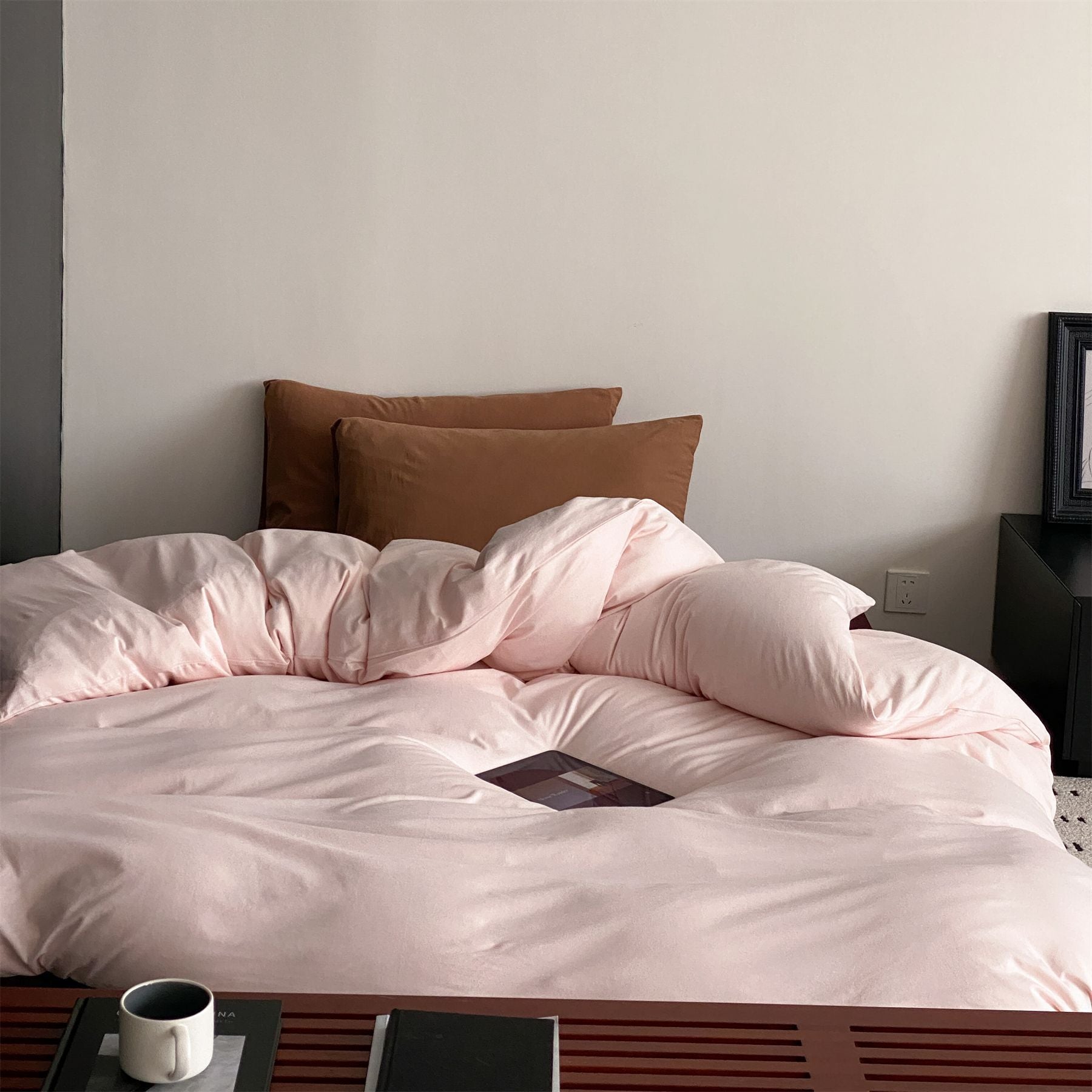  - Ever Lasting - Julian Minimalist Bedding Set / Brown - Bedding Set - Ever Lasting