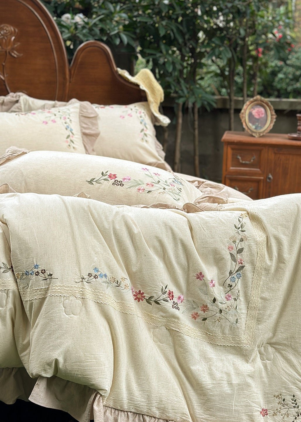 -Ever Lasting - Kennedy Floral Lace Bedding Set / Beige -Bedding Set -Ever Lasting