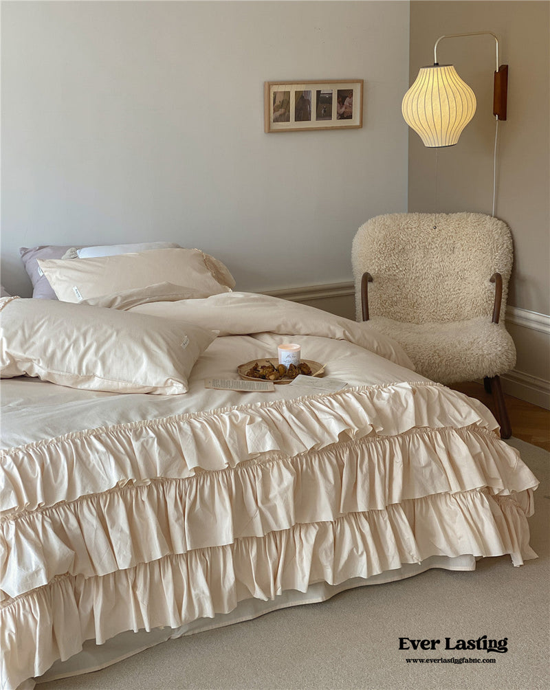 Layered Ruffle Bedding Set / Beige