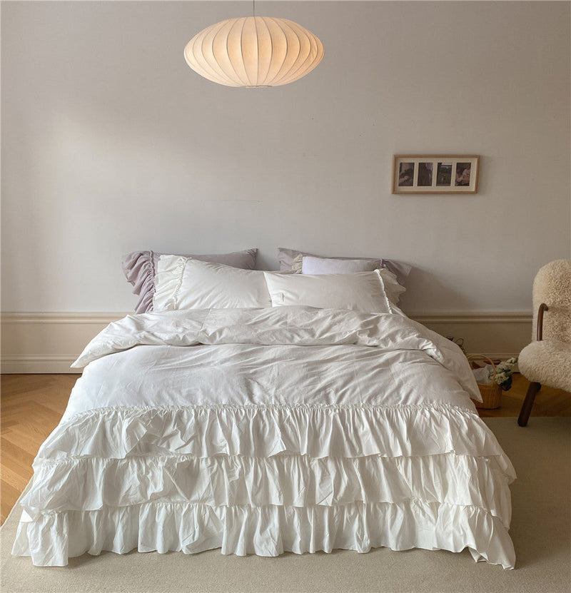 Layered Ruffle Bedding Set / Beige White Small/Medium Flat