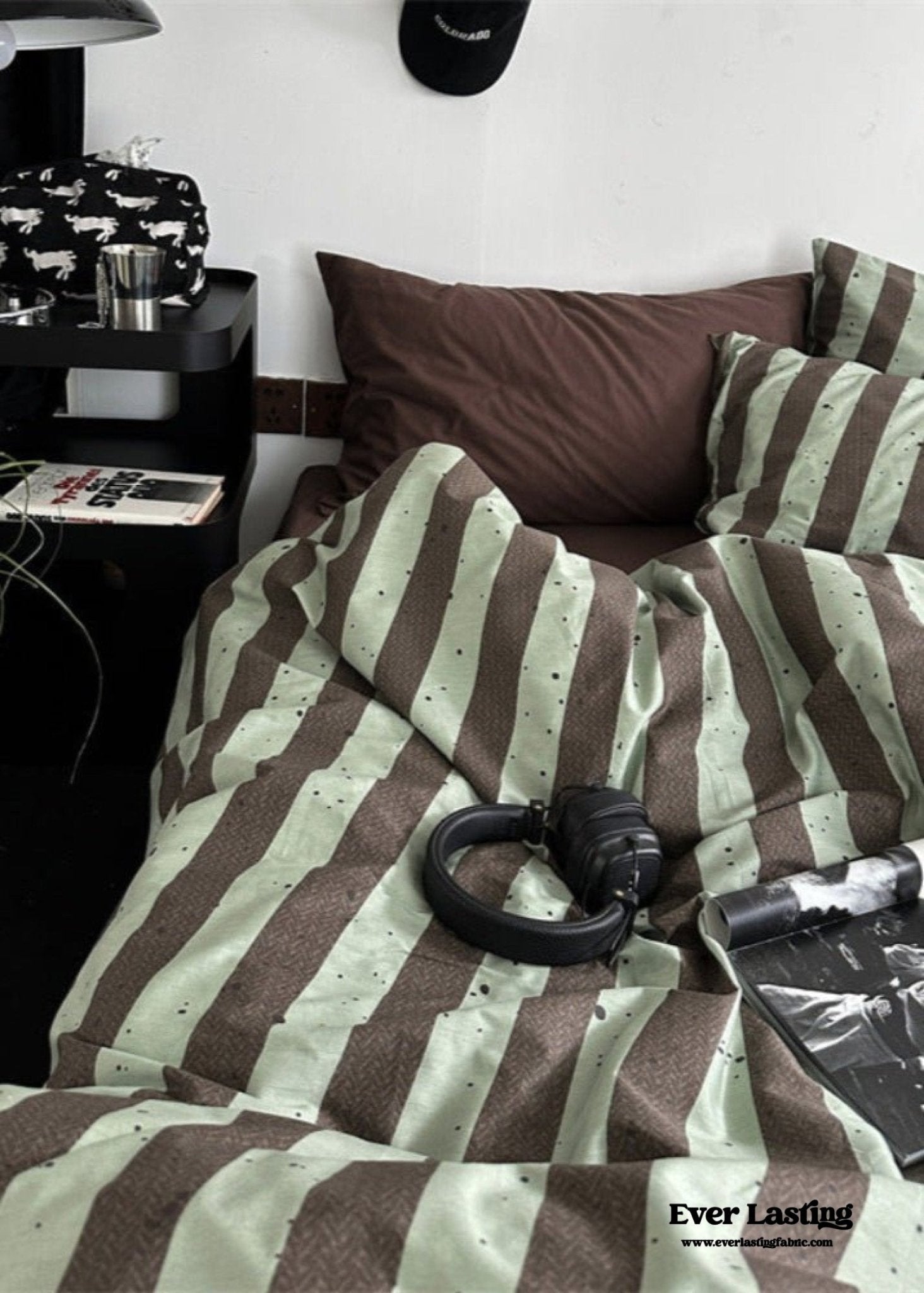 Liam Striped Bedding Set / Brown - Ever Lasting