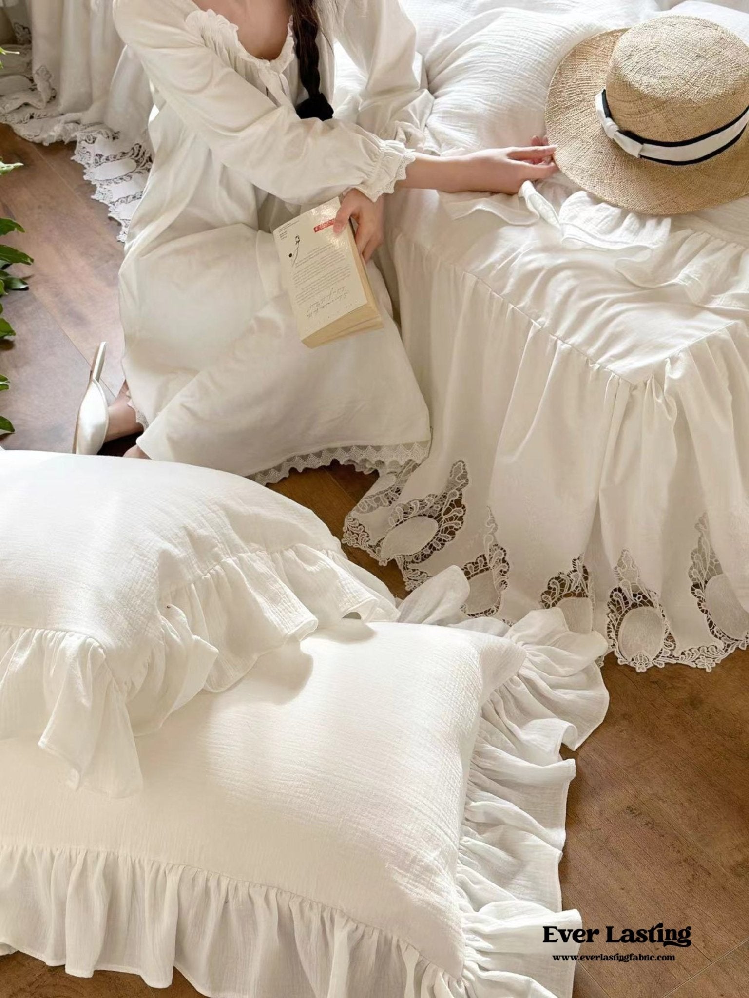 Liliane Elegant Ruffle Double Gauze Bedding Set / Hollow Out - Ever Lasting