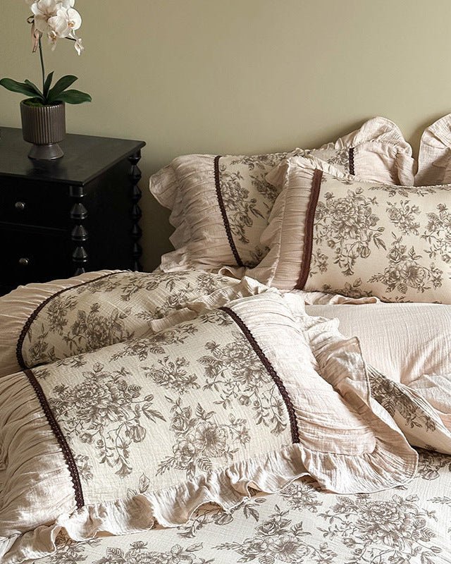 Lillian Retro Floral Ruffle Bedding Bundle - Ever Lasting