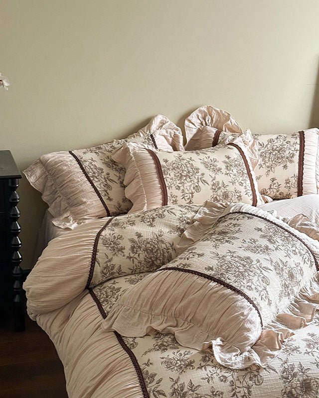 Lillian Retro Floral Ruffle Bedding Bundle - Ever Lasting