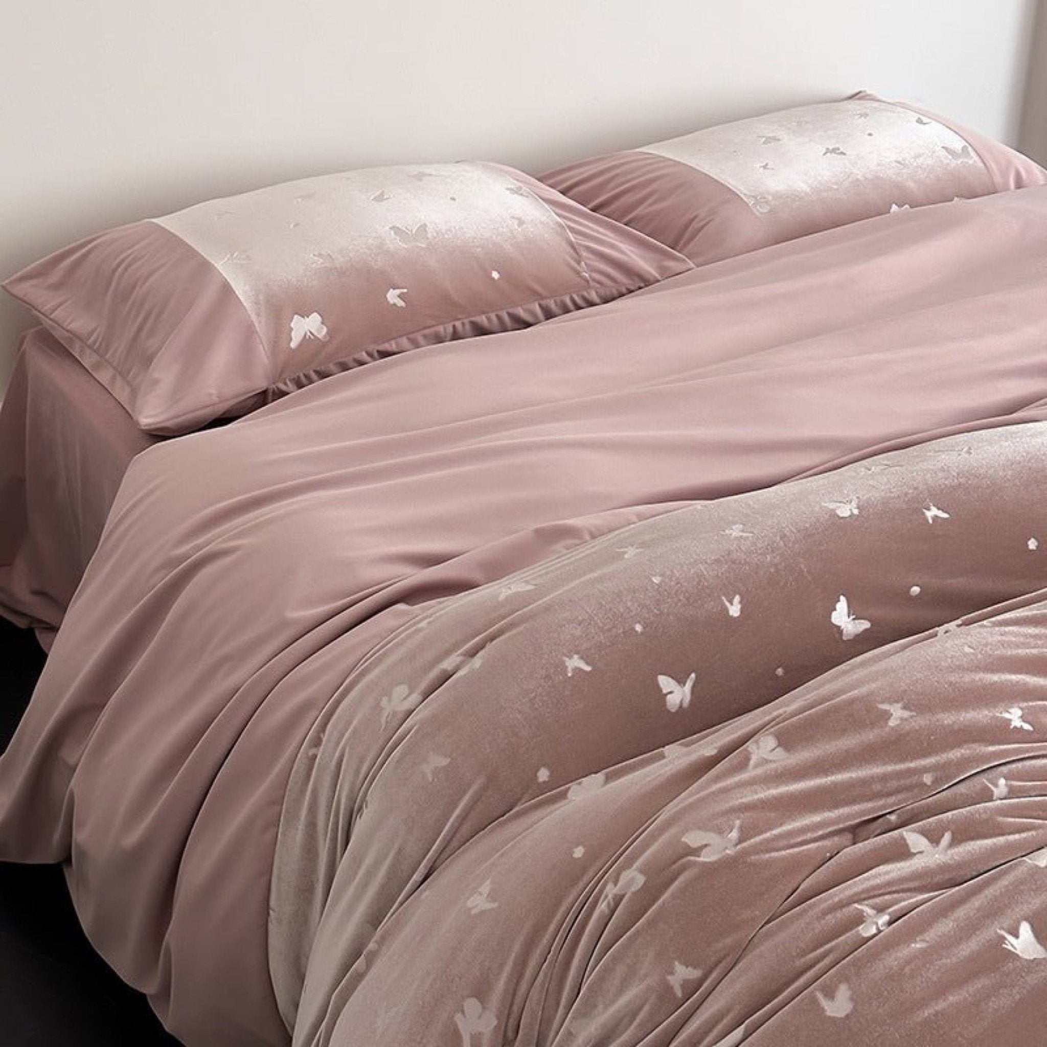Lilou Velvet Butterfly Bedding Set / Pink Blush - Ever Lasting