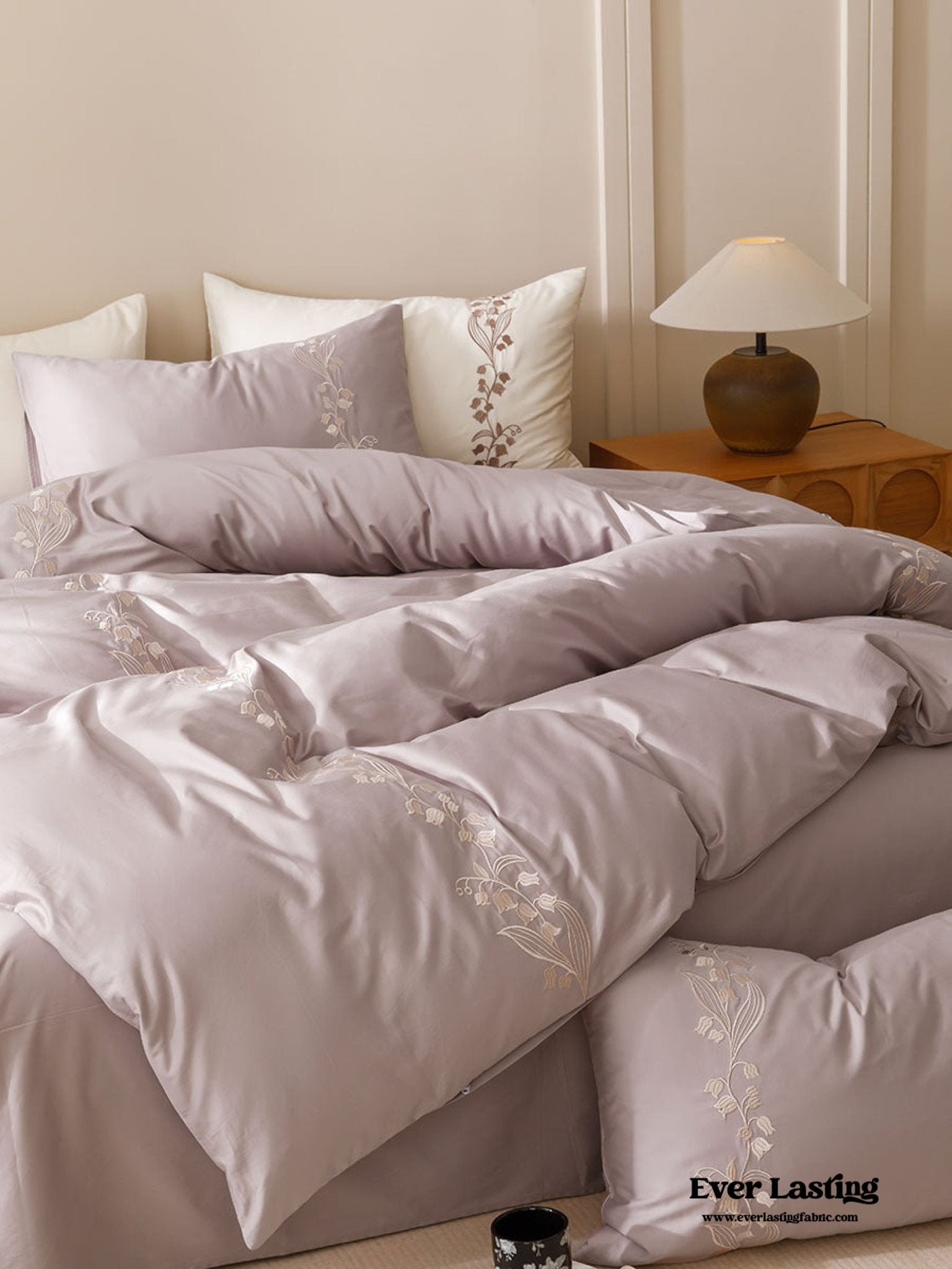 Lily of the Valley Embroidered Silky Bedding Set / Green - Ever Lasting