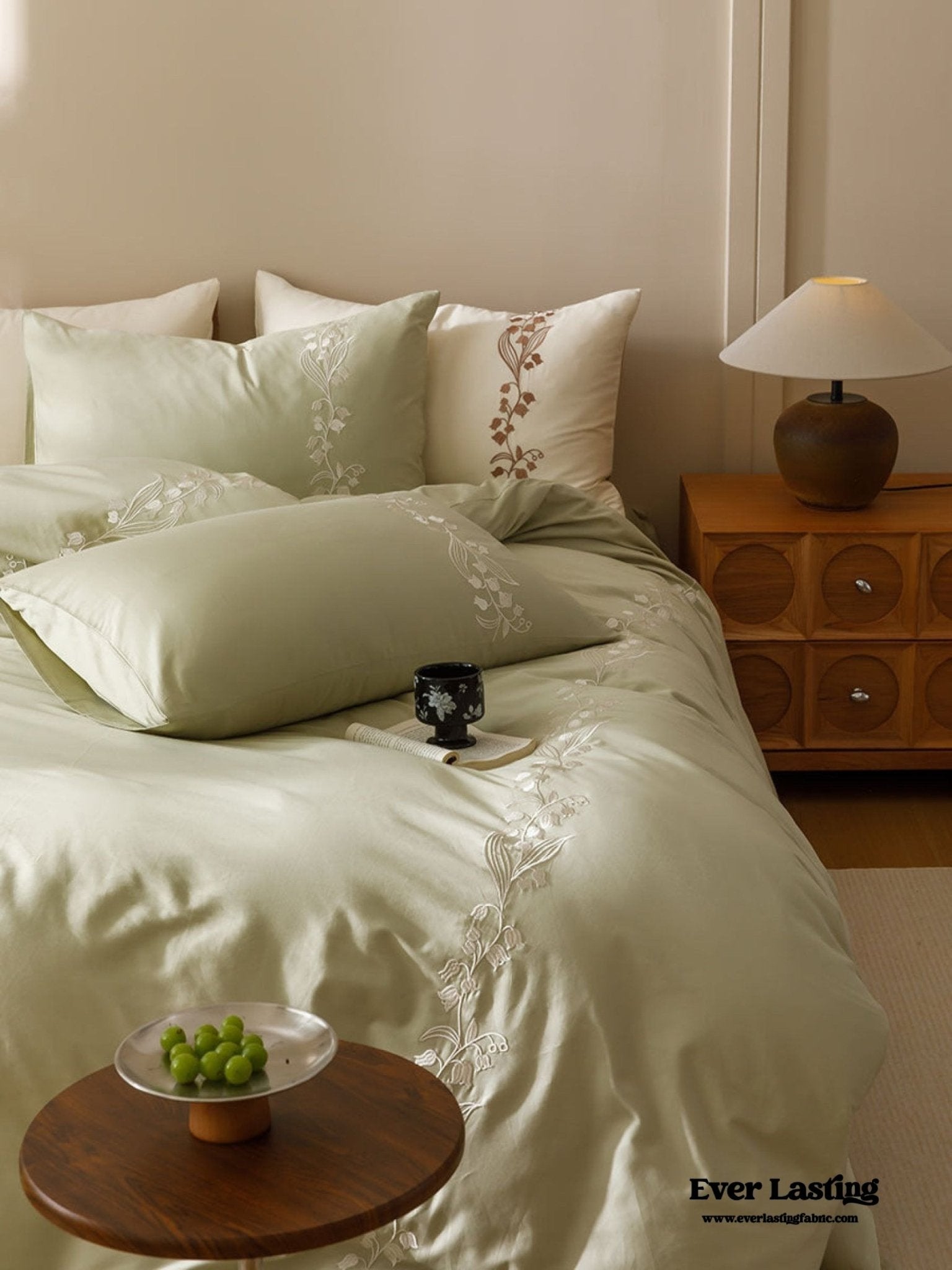 Lily of the Valley Embroidered Silky Bedding Set / Pink - Ever Lasting