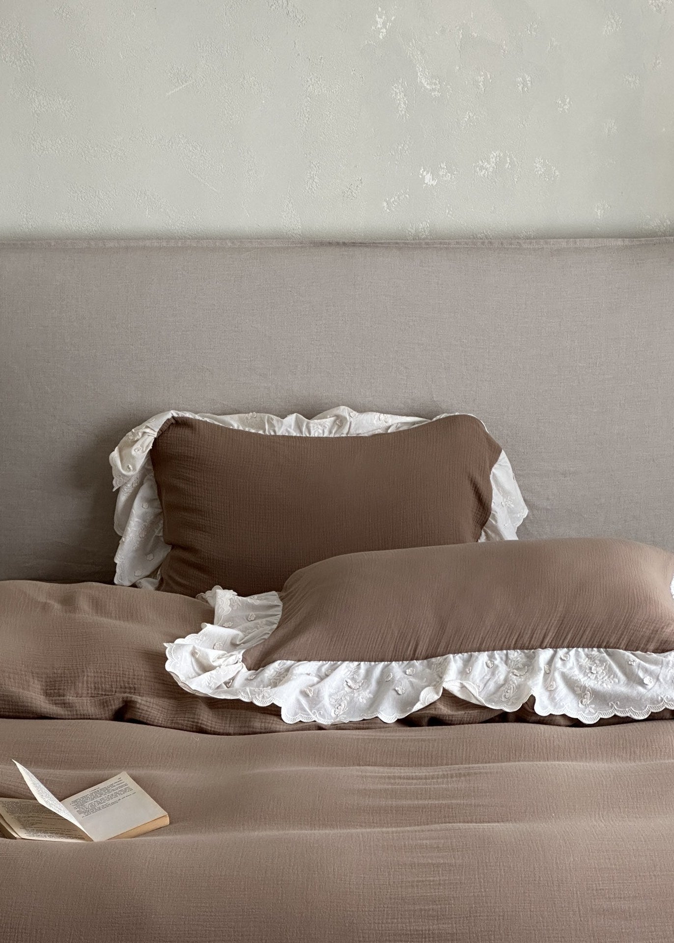  - Ever Lasting - Linden Ruffle Lace Bedding Bundle - Bedding Set - Ever Lasting