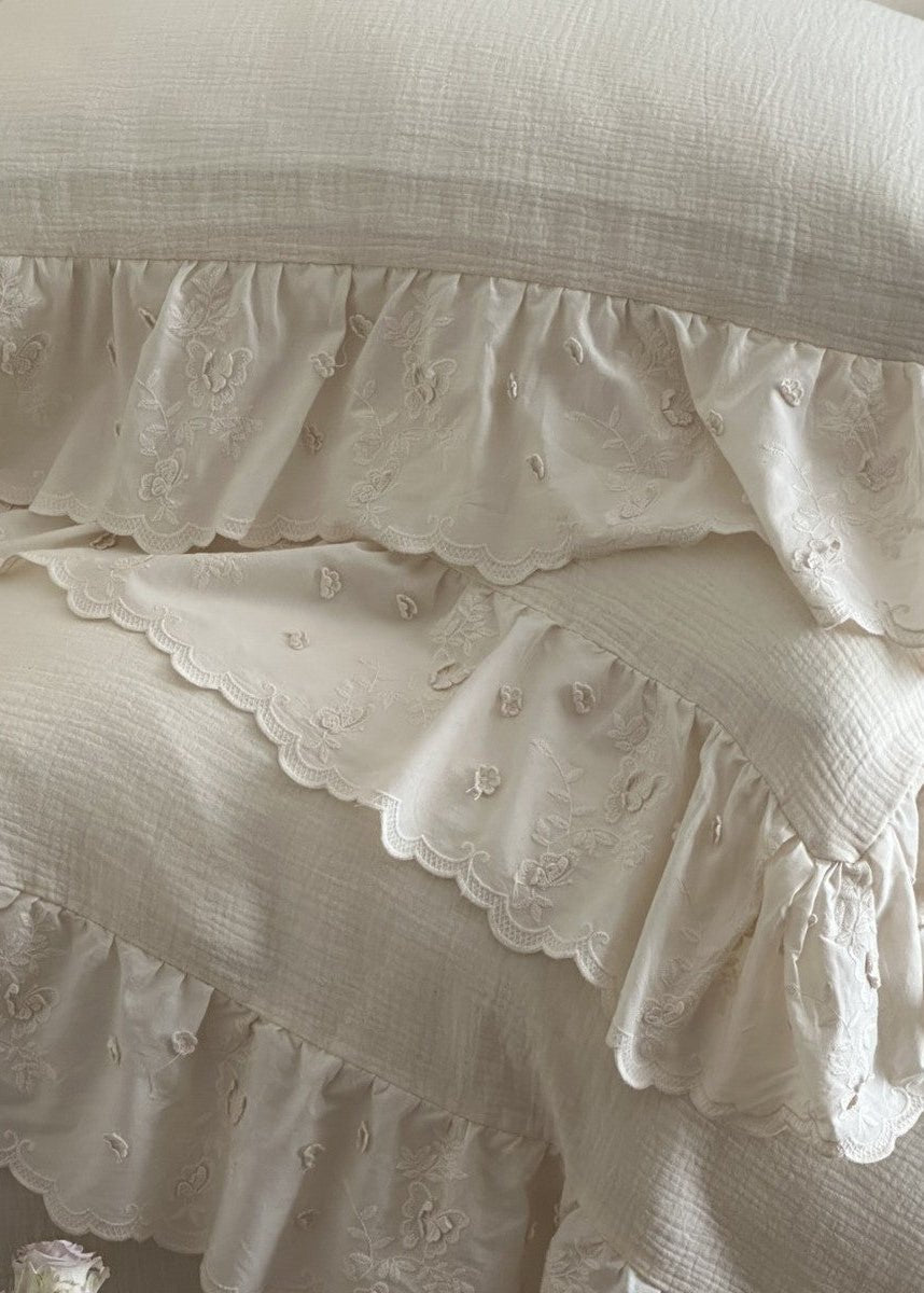  - Ever Lasting - Linden Ruffle Lace Bedding Bundle - Bedding Set - Ever Lasting