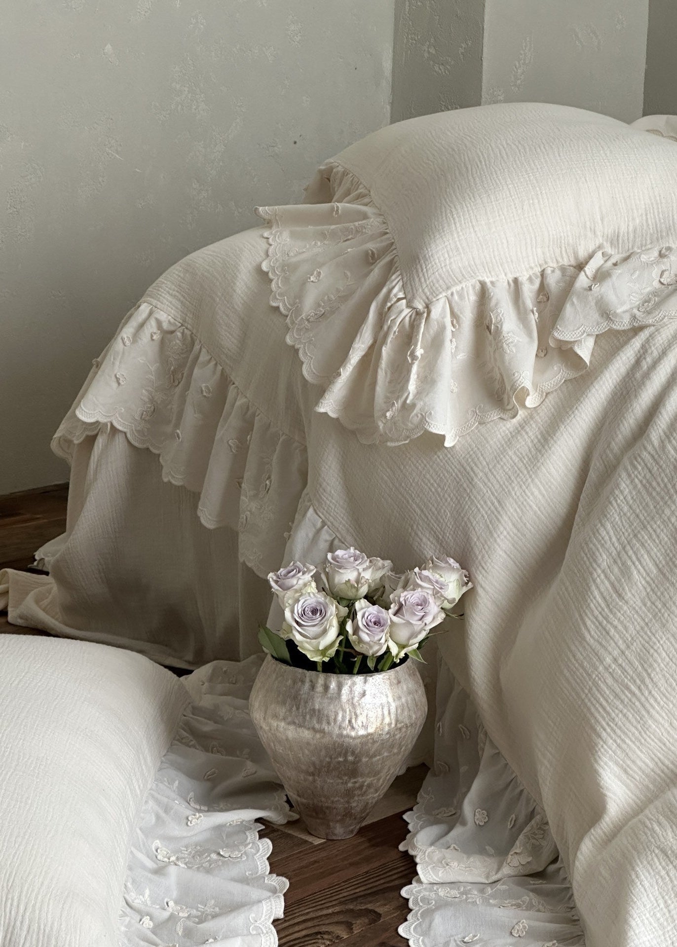  - Ever Lasting - Linden Ruffle Lace Bedding Bundle - Bedding Set - Ever Lasting