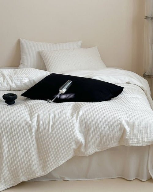  - Ever Lasting - Logan Modern Pleated Striped Small Room Bedding Set / White - Bedding Set - Ever Lasting