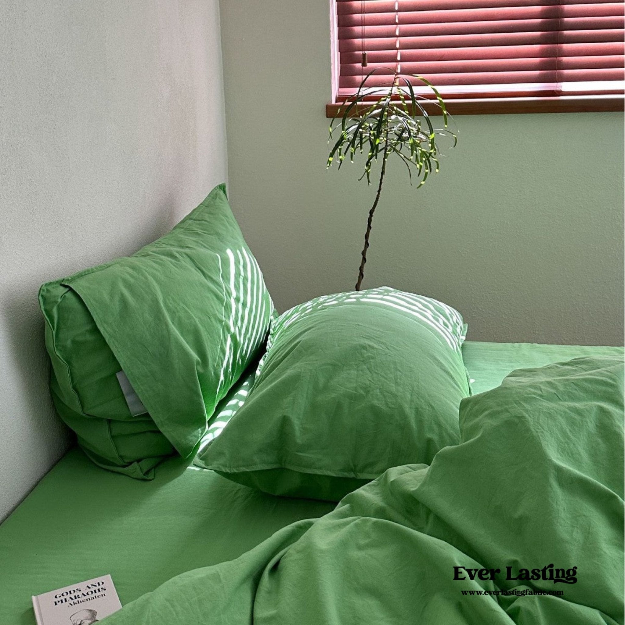 Maximalist Green Solid Color Cotton Bedding Set - Ever Lasting