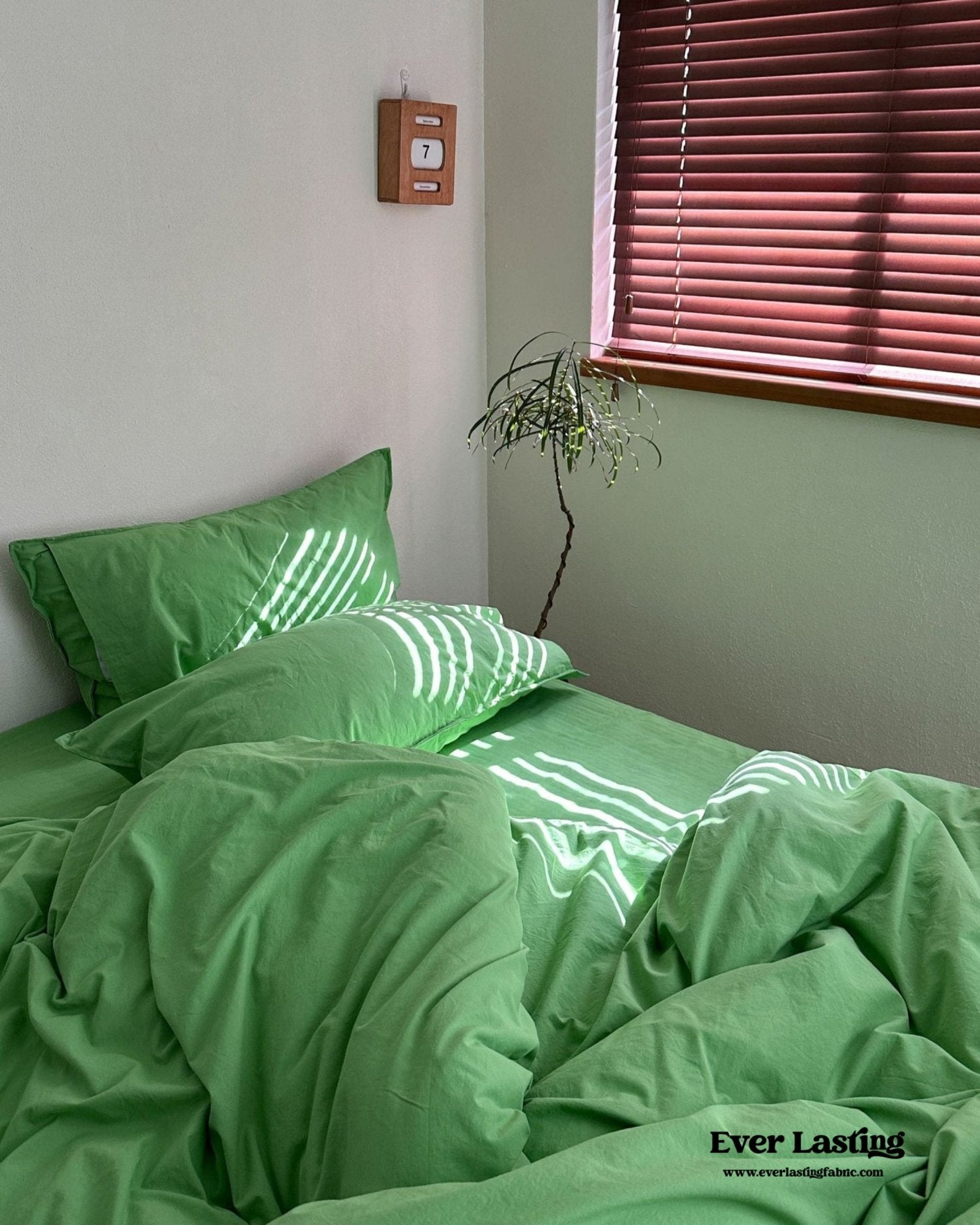 Maximalist Green Solid Color Cotton Bedding Set - Ever Lasting